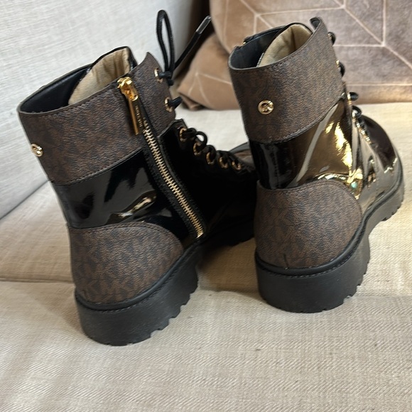 Michael Kors Women’s Alistair Bootie Black/Brown 10 M - Picture 5 of 9